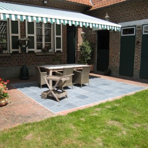 VTN BLAUWSTEEN GESCHUURD 60X60X2 - 7.20 M²-terras7