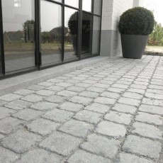 Bluestone YL - Bushhammered T - 120 x 120 x 30 mm